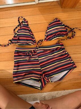 BIKINI W SHORTS WORN 1 time